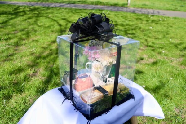 Caja elegante con mini cake