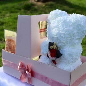 Hermosa caja rosada con oso